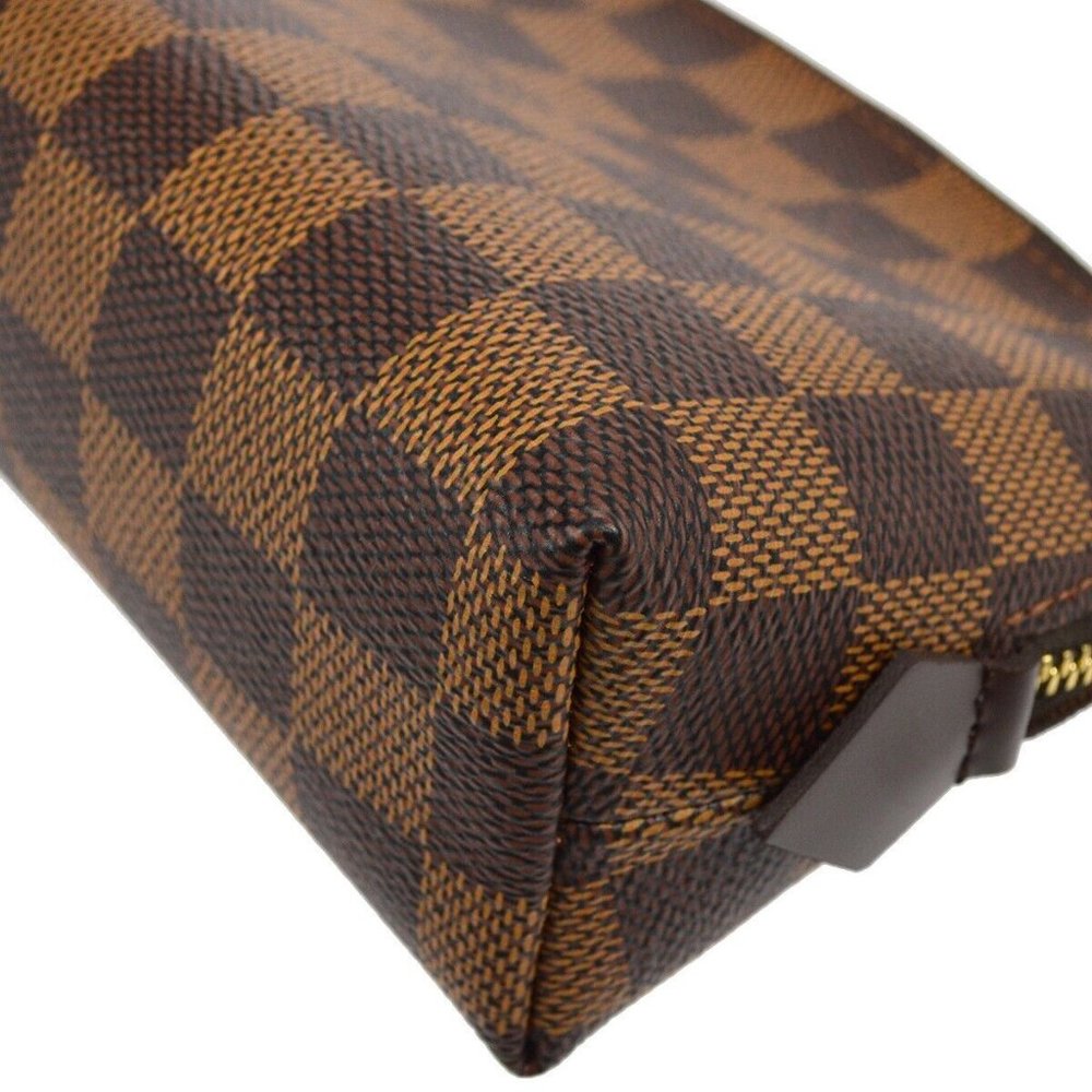 Authenticity Guaranteed LOUIS VUITTON COSMETIC BAG - Picture 3 of 8